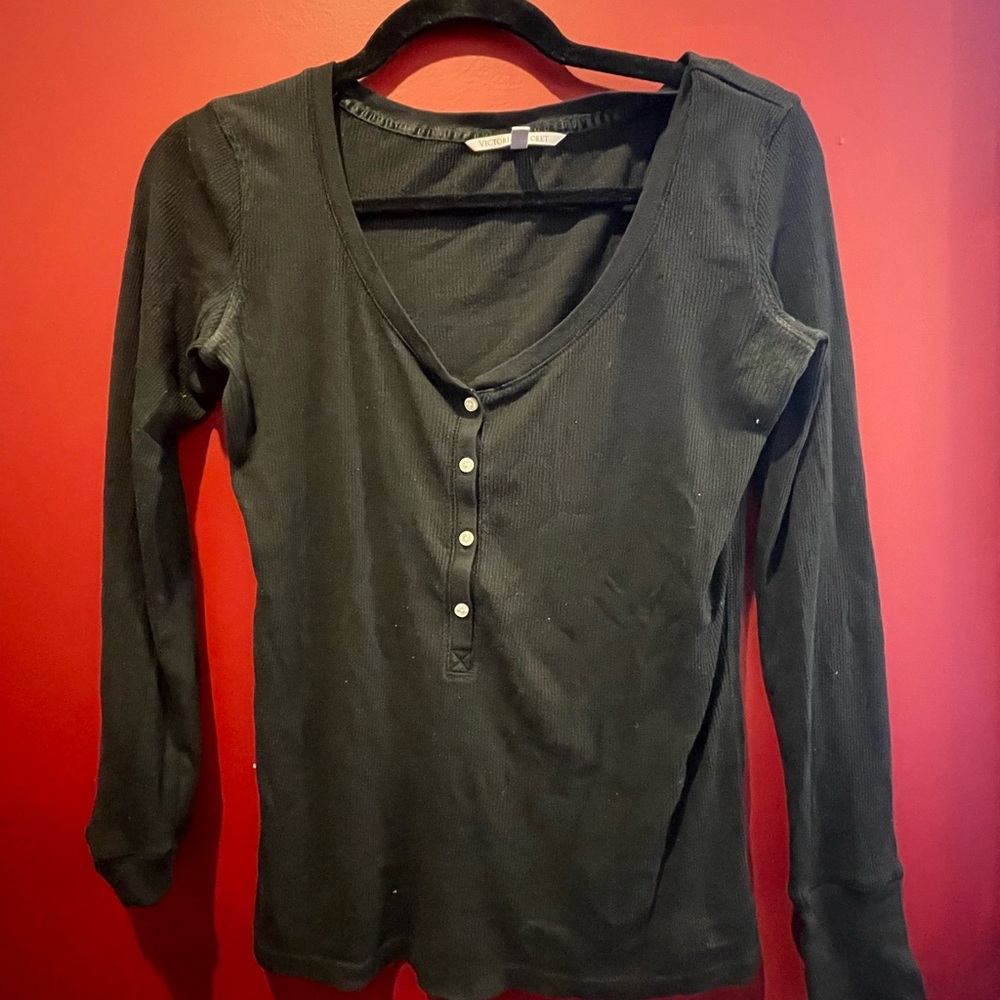 Y2K Black Long Sleeve
